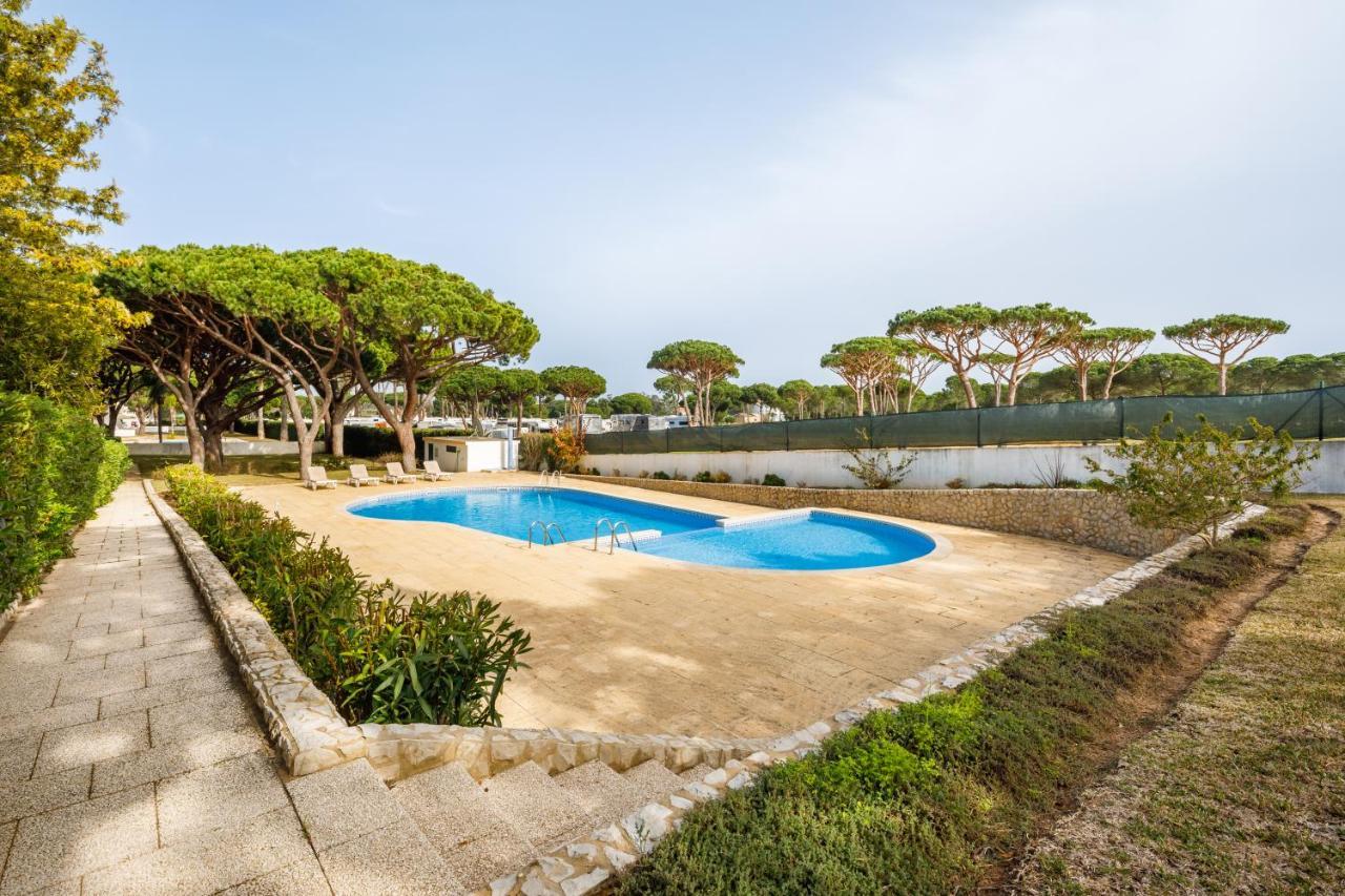 Falésia Beach Villa by The Portuguese Butler Olhos de Agua  Extérieur photo