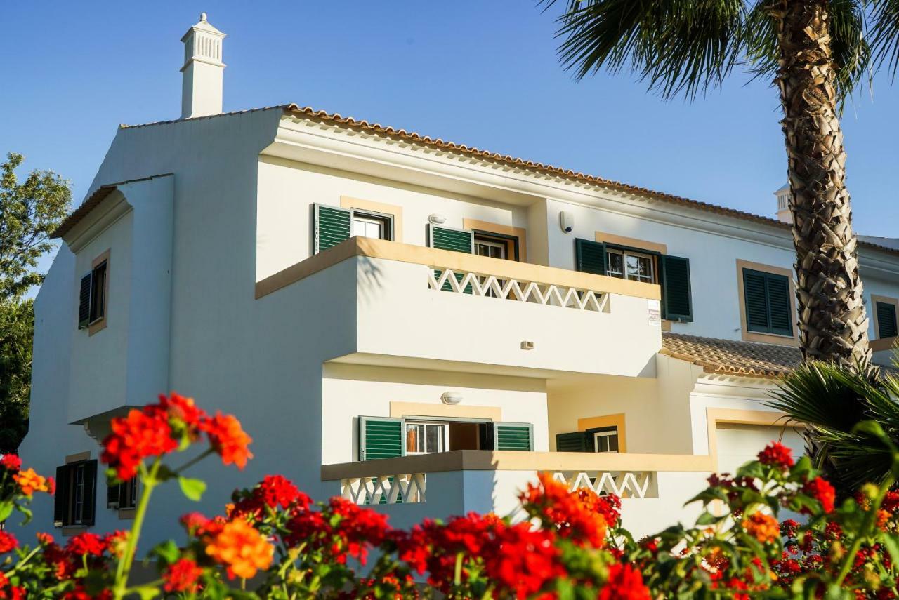 Falésia Beach Villa by The Portuguese Butler Olhos de Agua  Extérieur photo